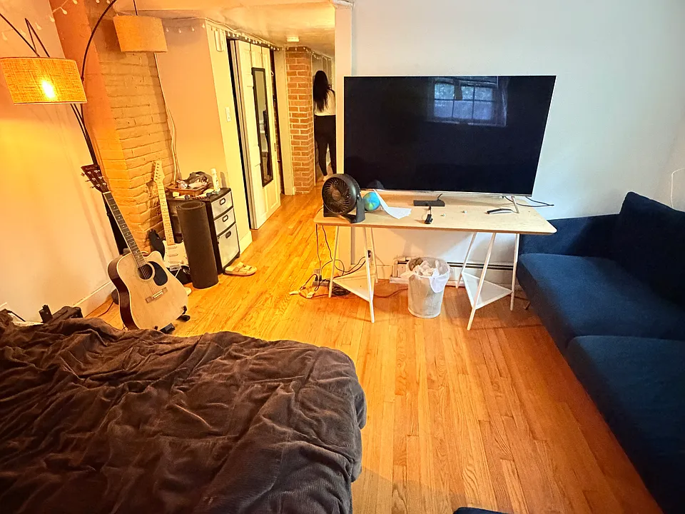 10 Shepard St #2