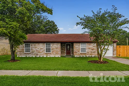 2663 Kenwood Dr E Photo 1