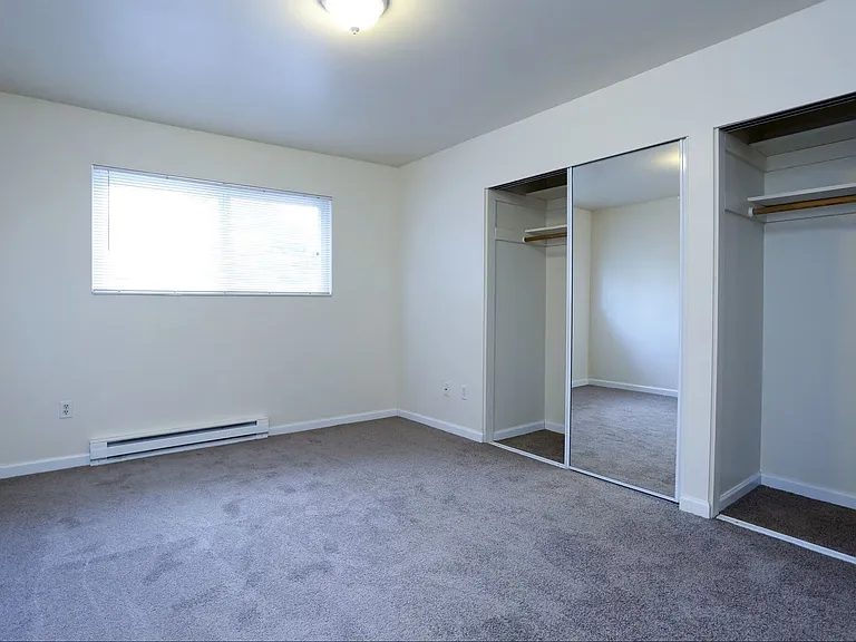 The Commodore Apartments — Photo 30