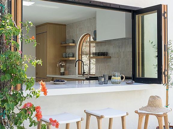 Poolside Bar