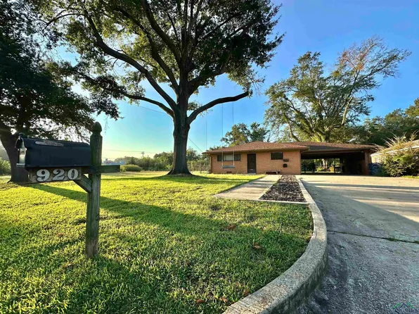 920 Emmons St, Kilgore, TX 75662