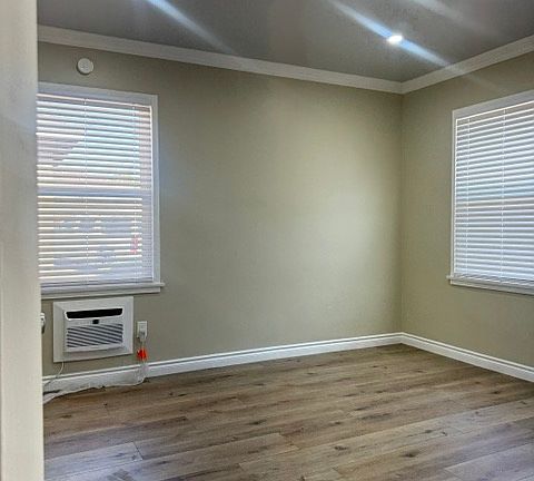 4th image of 7726 Pickering Ave APT D