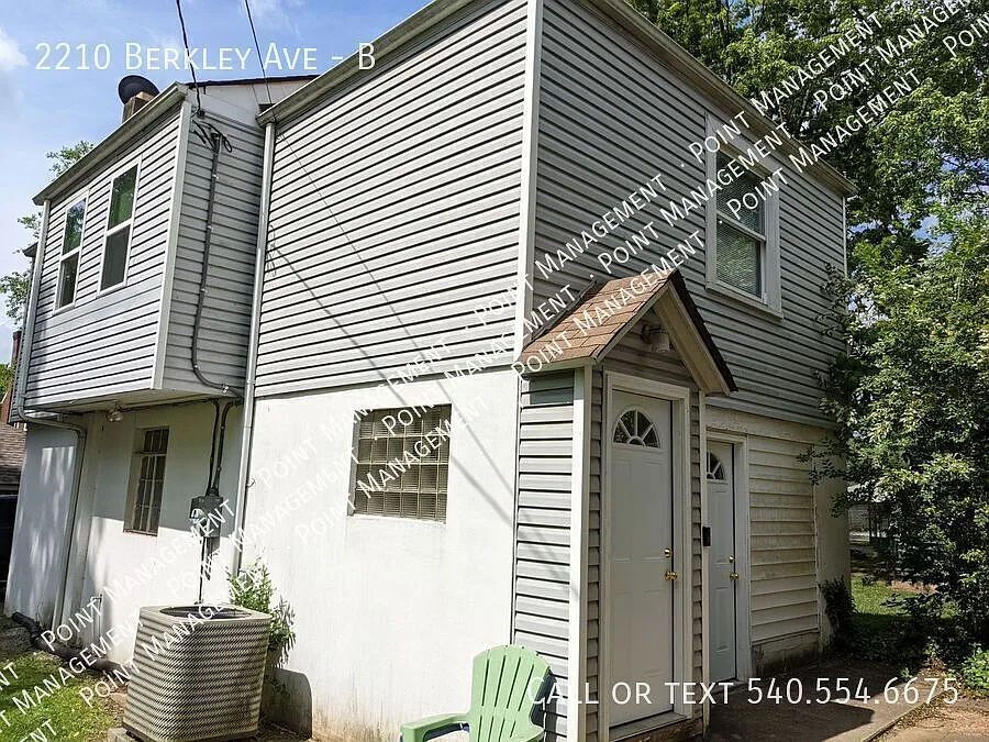 Building Photo - 2210 Berkley Ave SW #B