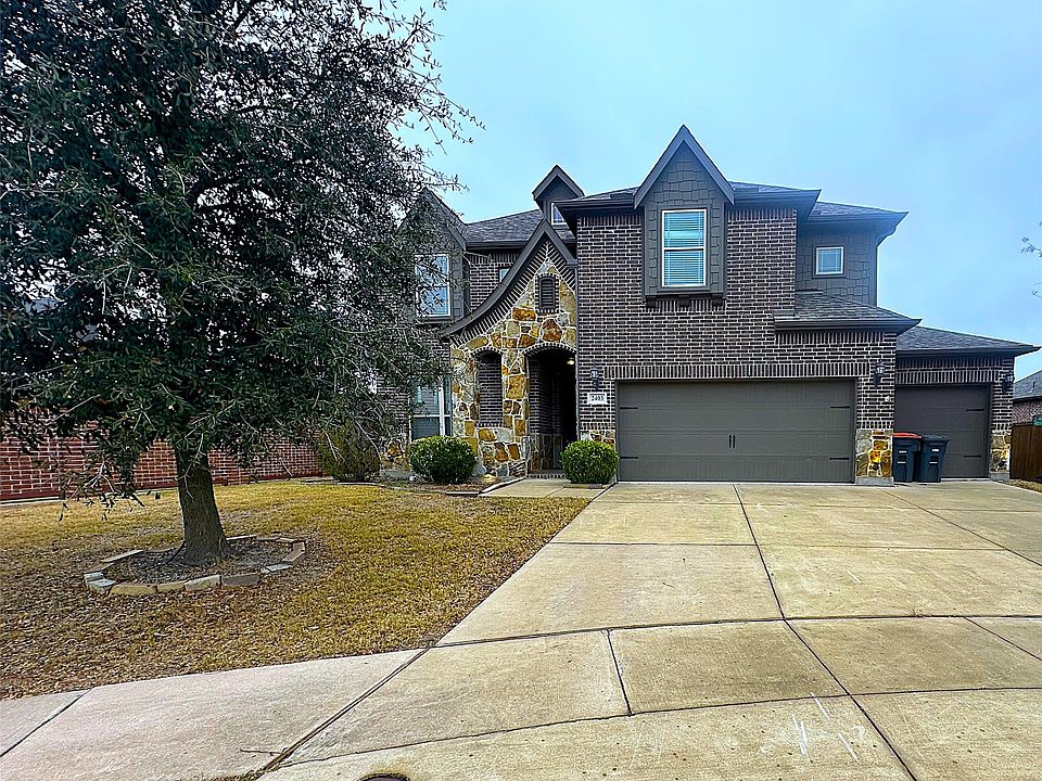 1st image of 2403 Wilson Dr