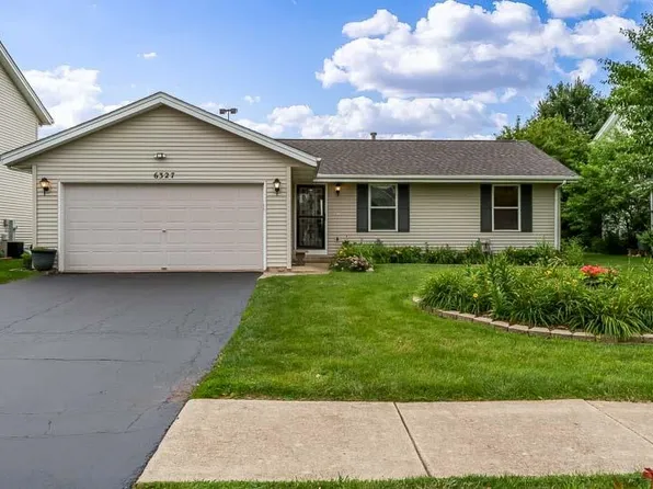6327 Wicklow Close, Rockford, IL 61107