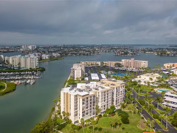 7400 Sun Island Dr S APT 701, South Pasadena, FL 33707