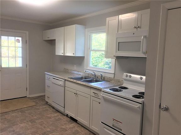 4th image of 315 Lang Ct