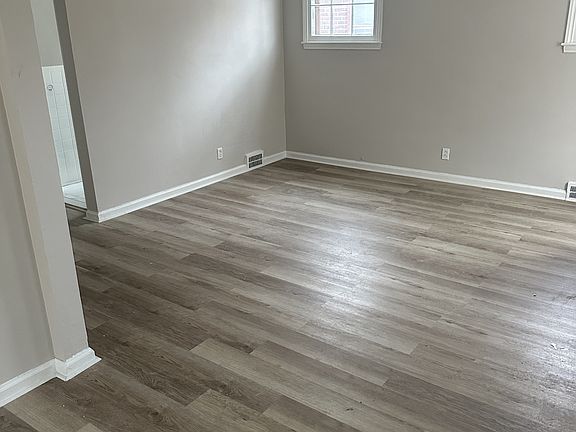 2nd image of 18277 Archdale St