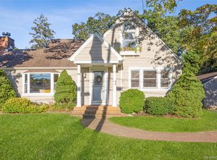 735 Durham Rd, Sayville, NY 11782