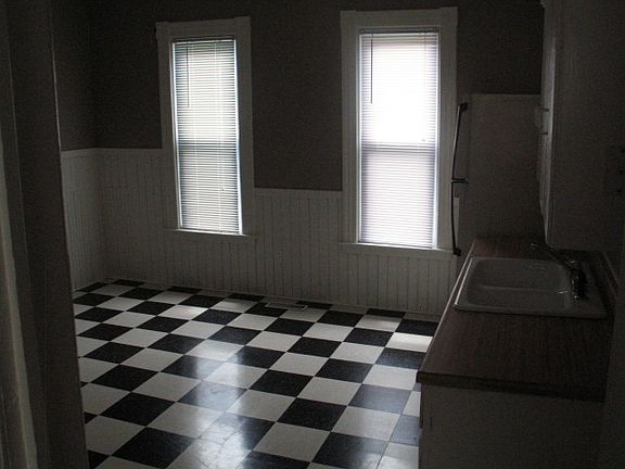 5th image of 1332 Quarry Ave NW Unit 1