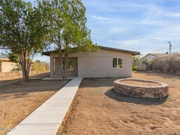 2731 W Mossman Rd, Tucson, AZ 85746