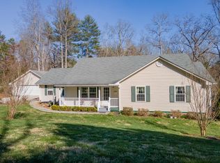 20 Stonecreek Dr, Franklin, NC 28734