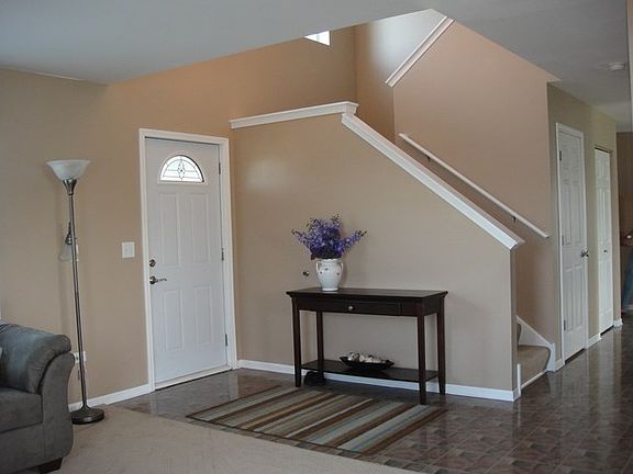 3rd image of 500 Stockton Dr