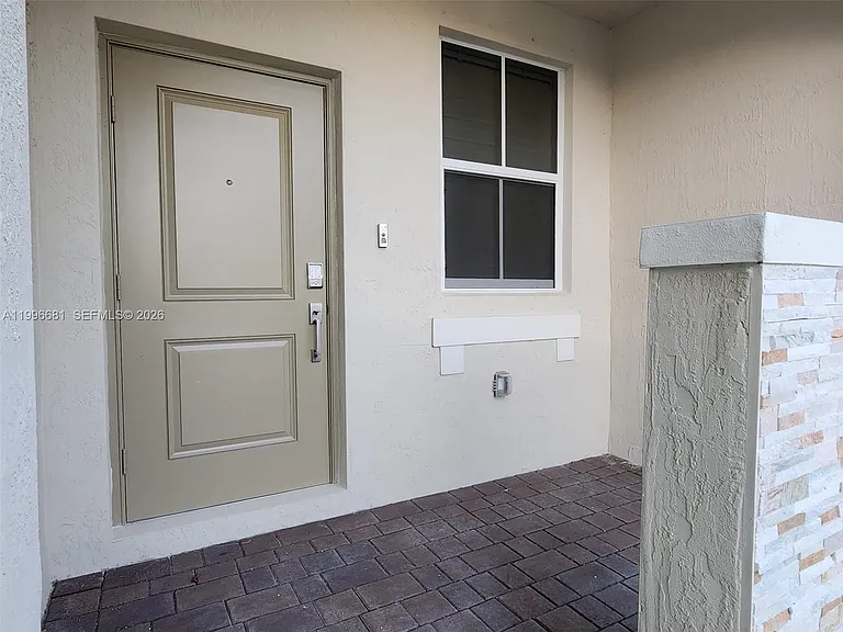2429 SE 28th Dr #2429 — Photo 4
