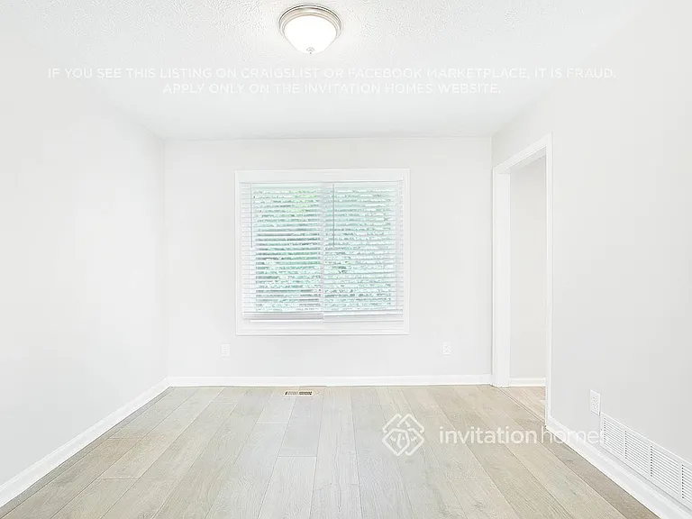 196 Paradise Xing — Photo 6