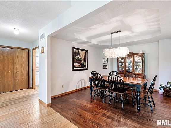 5th image of 2156 Norman Ct S