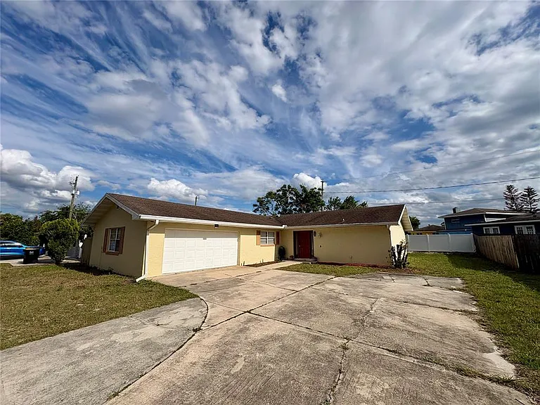 728 Lake Ned Rd — Photo 34