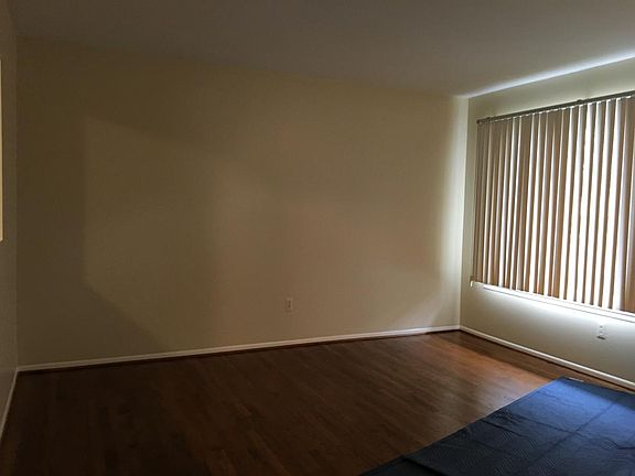 3rd image of 1409 Kenilworth Pl