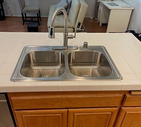 5th image of 715 Pueblo Pl