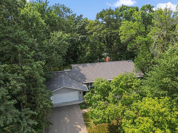 3rd image of 4723 Forest Cir