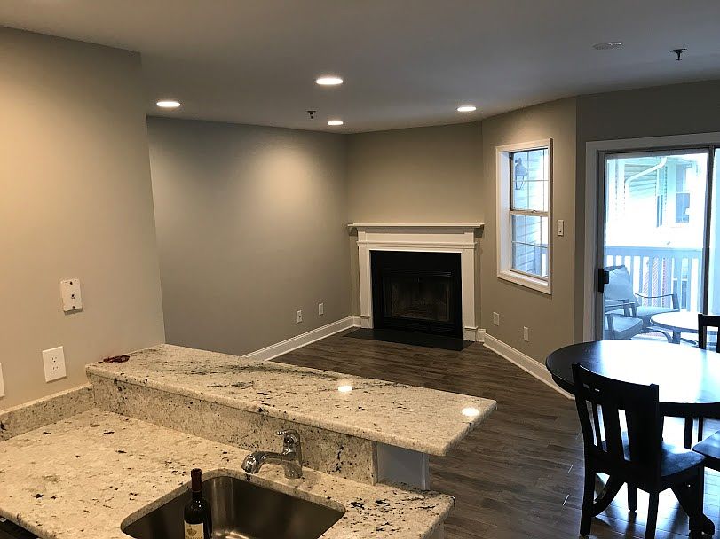 1st image of 1524 Lincoln Way APT 402