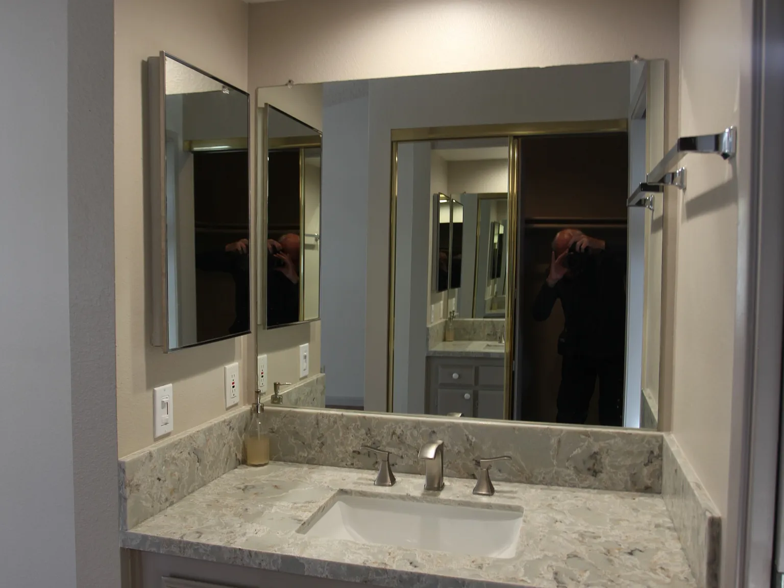 2 bed, 1050 sqft, $2,875 — Photo 3