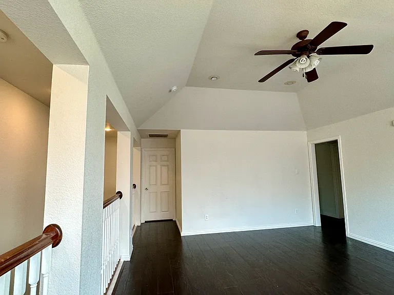 6514 Lake Forest Ln — Photo 9