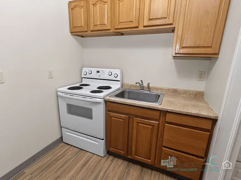 400 N Holladay Dr — Photo 20