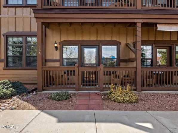 2411 Quarter Horse Trl, Overgaard, AZ 85933