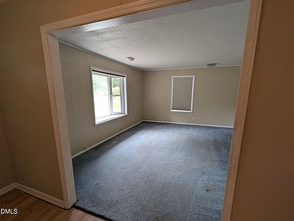 3rd image of 3822 Alameda St