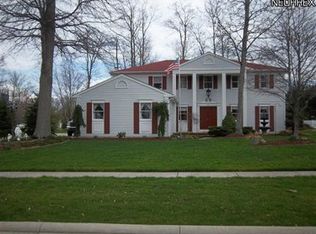 121 Westchester Dr, Amherst, OH 44001
