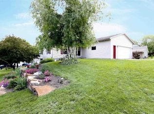 102 5th St, Mineral Point, WI 53565