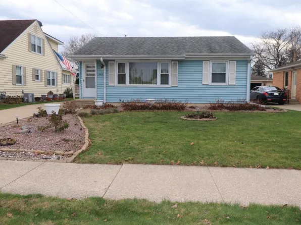 1429 Greenview Avenue, Janesville, WI 53548