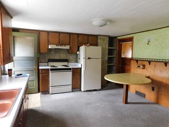 4th image of 412 Quinnesec St
