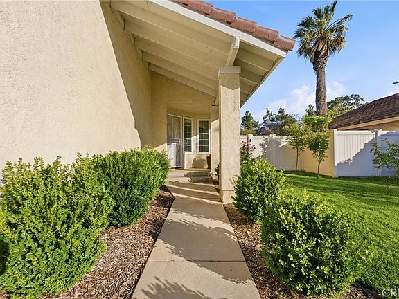 5th image of 2354 Fan Palm Dr