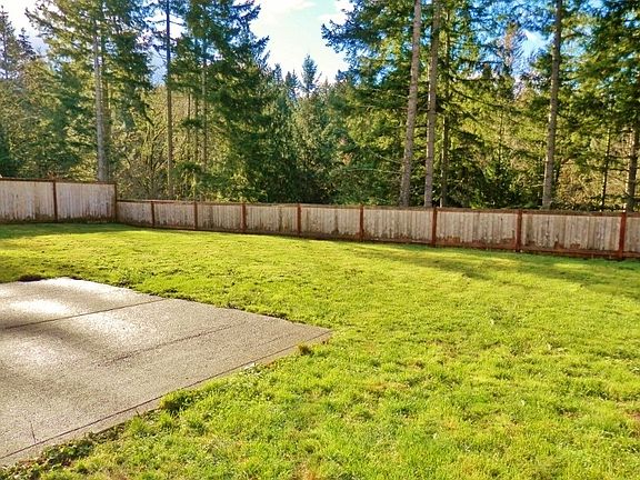4th image of 17837 Clear Lake Blvd SE