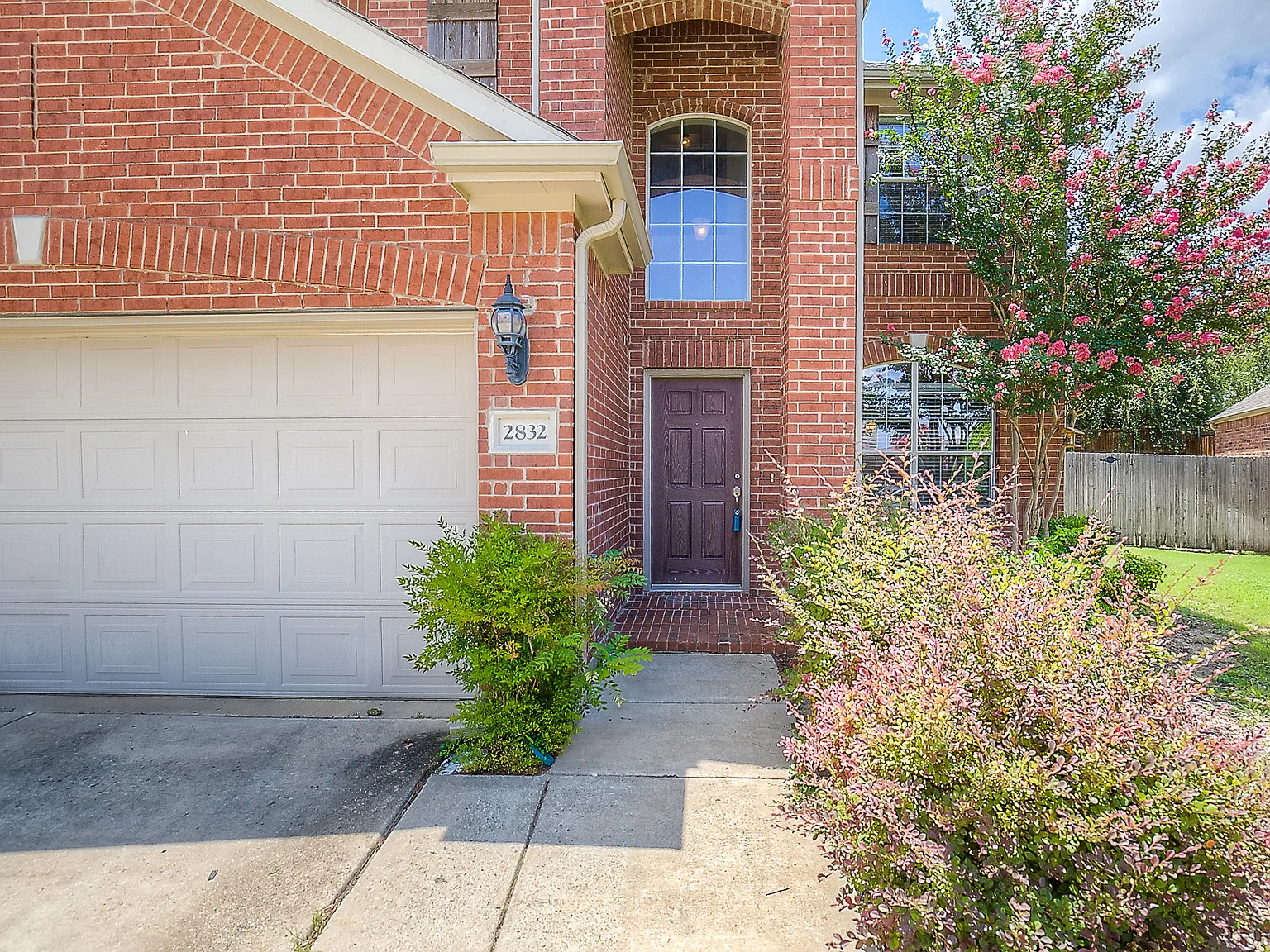 4 bed, 2.5 bath, 2398 sqft, $2,895 — Photo 2