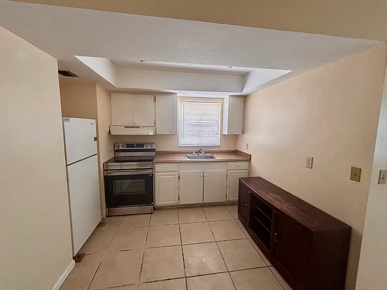 1319 S Alhambra Cir #A — Photo 5