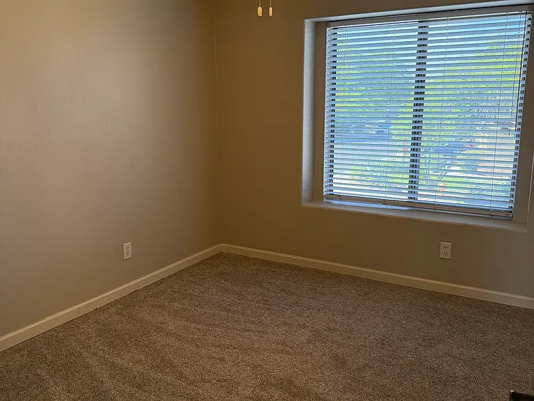2813 E Runaway Bay Pl — Photo 13