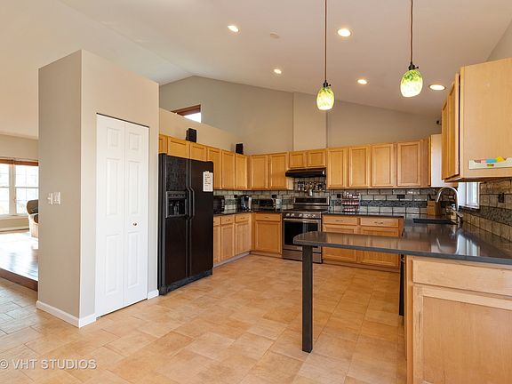 4th image of 7168 Pennsbury Ln