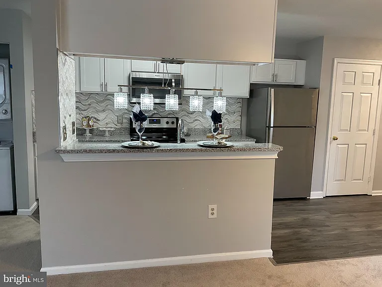 9808 Lake Pointe Ct #301 — Photo 16