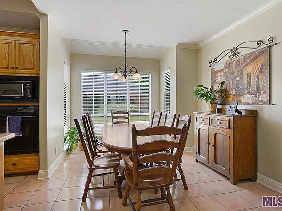 3rd image of 15501 Therese Ct