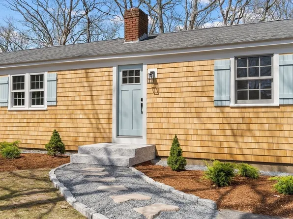 19 Short Way, West Yarmouth, MA 02673