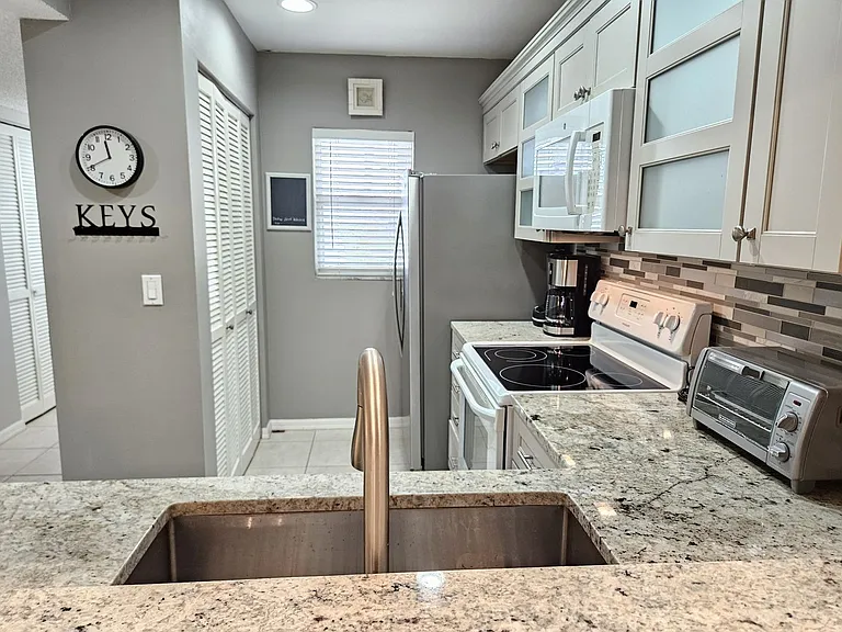 435 Cerromar Ln #329 — Photo 38