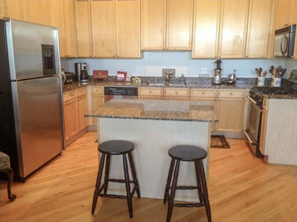 1st image of 2532 N Southport Ave #3S