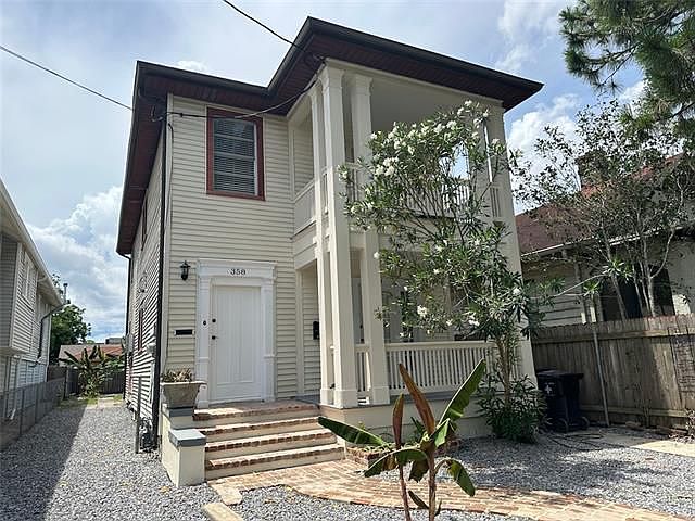 1st image of 360 Lowerline St