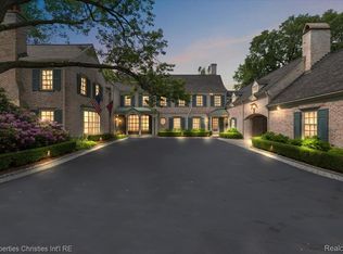 237 Lake Shore Rd, Grosse Pointe, MI 48236