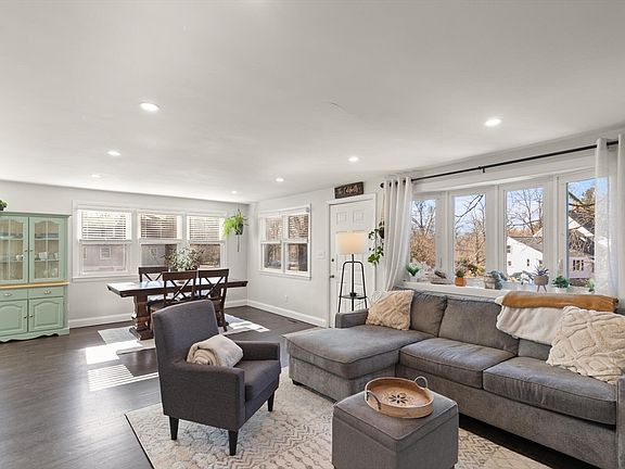 4th image of 7 Manning Rd