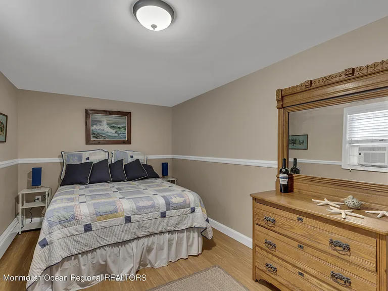 61 Beachfront — Photo 12