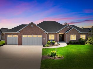 1238 Weatherspoon Dr, Morton, IL